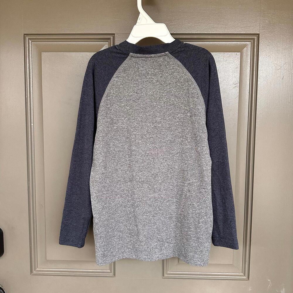 MLB New Era Boston Red Sox Raglan‎ Long-Sleeve Shirt 5 - Picture 3 of 3